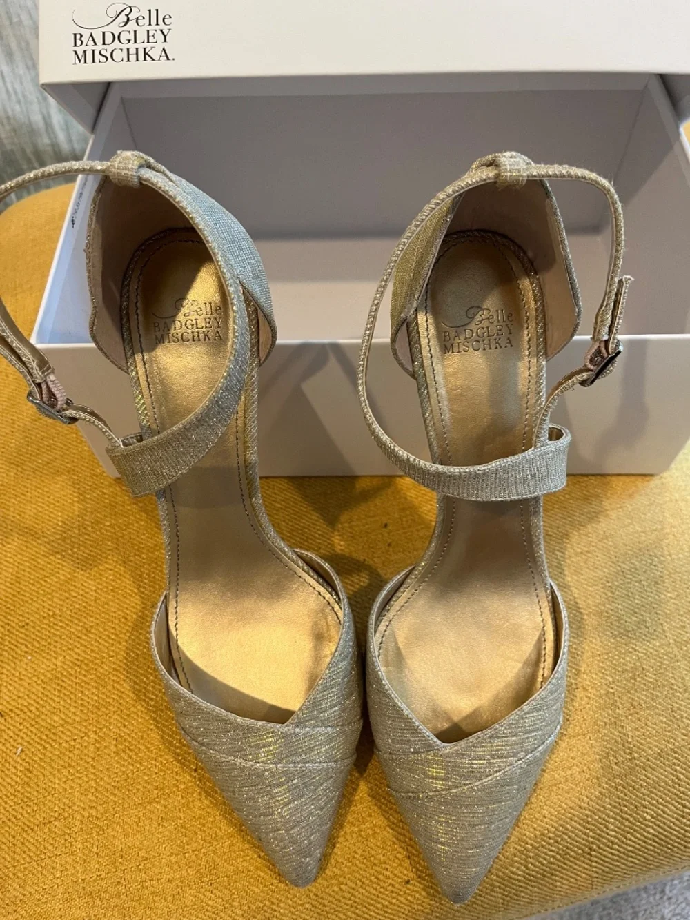 Belle by Badgley Mischka 3 inch Heels Gold Lamè